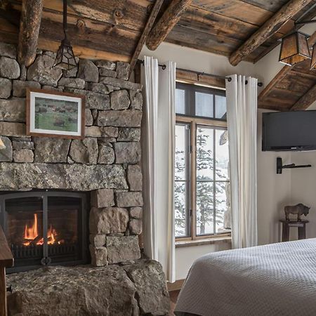 Hobbit House Villa Big Sky Bagian luar foto