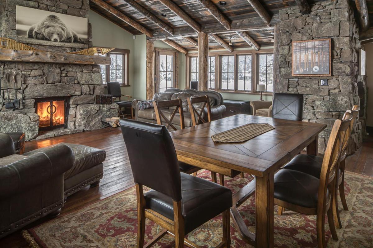 Hobbit House Villa Big Sky Bagian luar foto