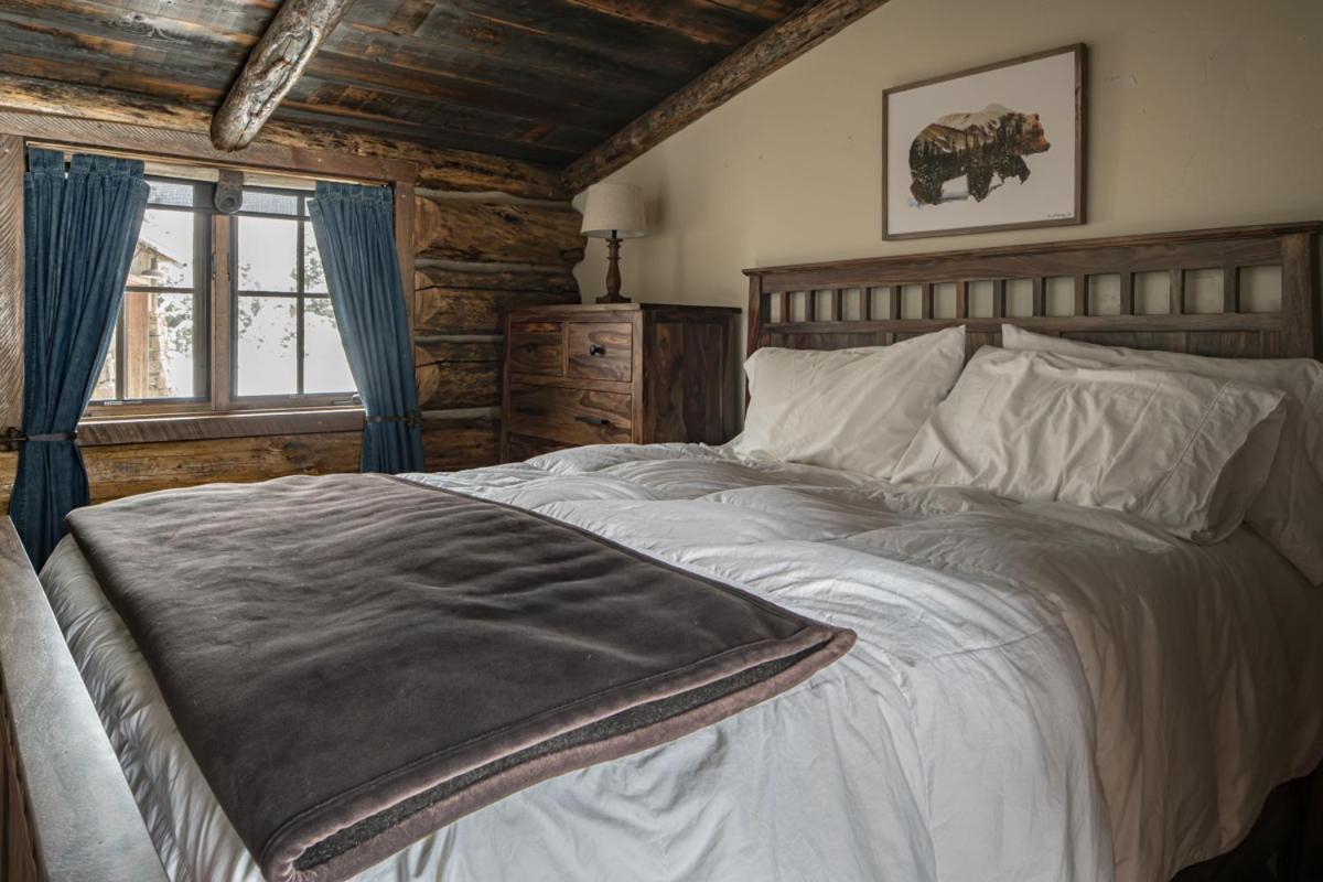 Hobbit House Villa Big Sky Bagian luar foto
